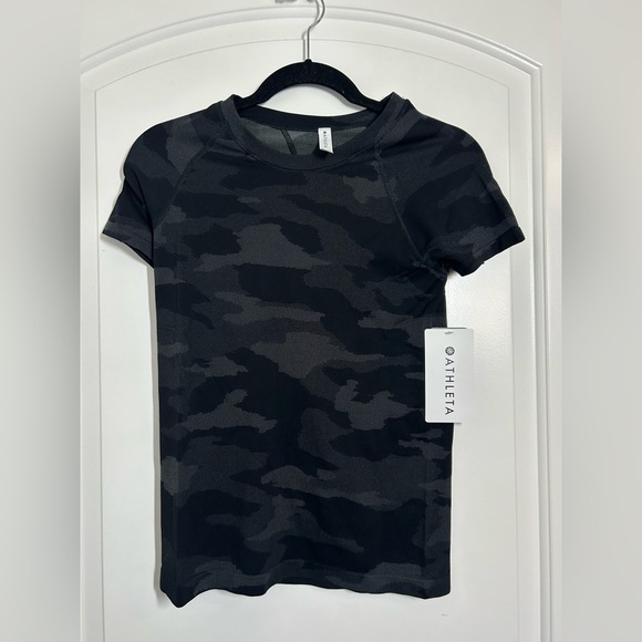 Athleta Tops - Athleta Momentum Camo Black Seamless T Shirt size small atheisure athletic NWT